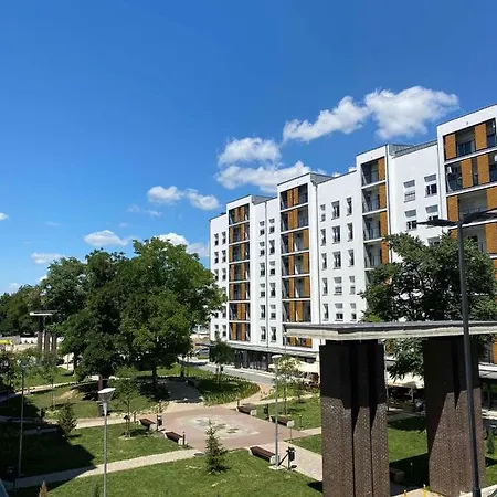 Apartment Yellow Gate